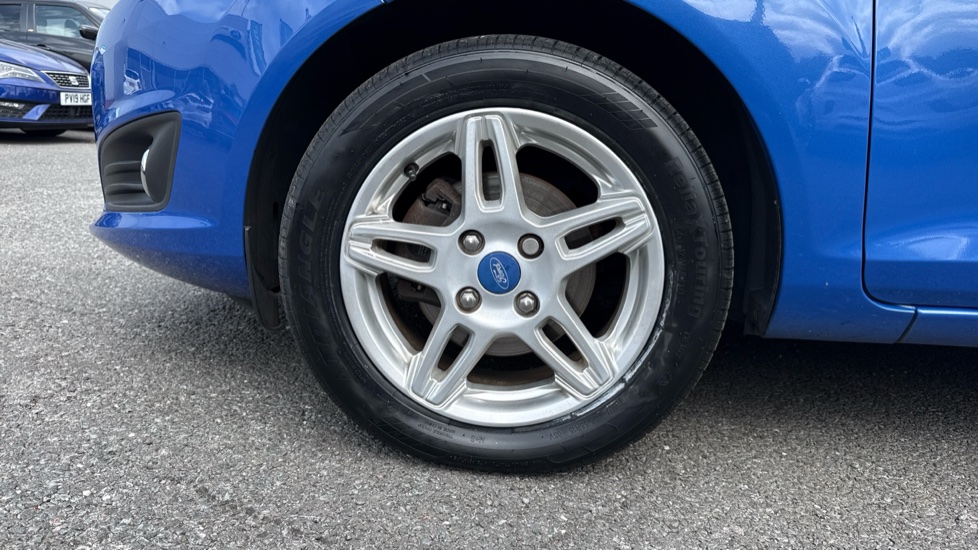 Ford Fiesta 1.25 82 Zetec 3dr Petrol Hatchback - Image 35
