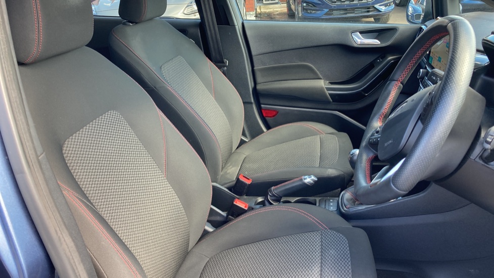 Ford Fiesta 1.0 EcoBoost 125 ST-Line 5dr Petrol Hatchback - Image 31