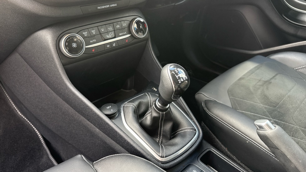 Ford Fiesta 1.0 EcoBoost Hbd mHEV 125 Titanium X 5dr Petrol Hatchback - Image 18