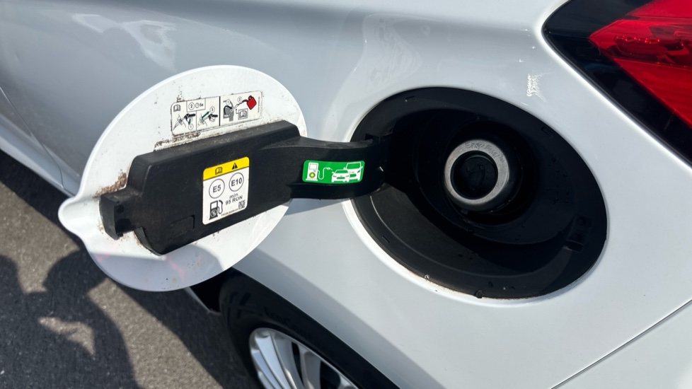Ford Fiesta 1.0 EcoBoost Trend 3dr Petrol Hatchback - Image 28