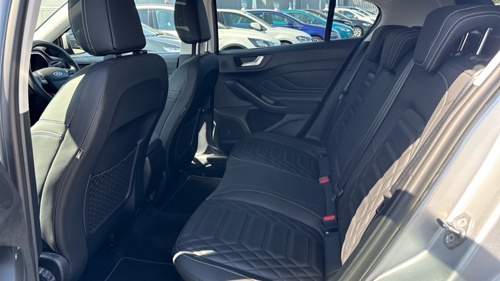 Ford Focus 1.0 EcoBoost Active X 5dr Petrol Hatchback - Image 24