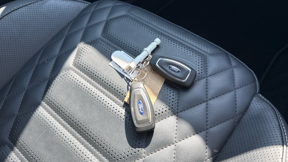 Ford Focus 1.0 EcoBoost Active X 5dr Petrol Hatchback - Image 31