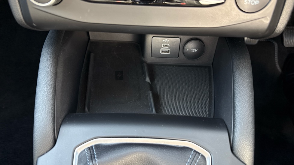Ford Focus 1.0 EcoBoost Active X 5dr Petrol Hatchback - Image 14