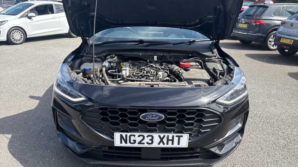 Ford Focus 1.0 EcoBoost ST-Line X 5dr Petrol Hatchback - Image 6