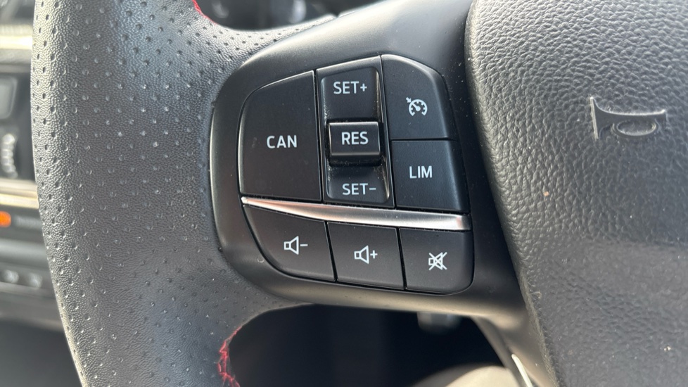 Ford Focus 1.0 EcoBoost ST-Line X 5dr Petrol Hatchback - Image 35