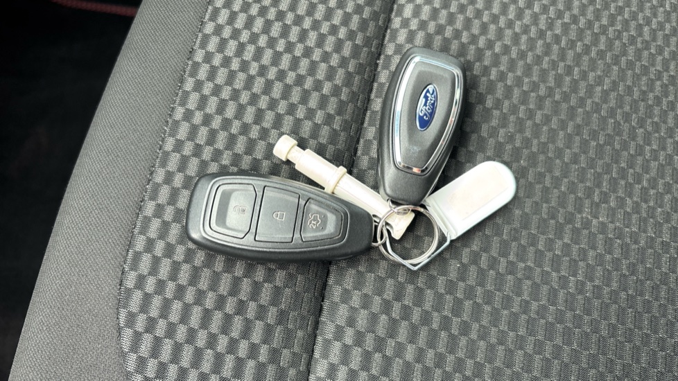 Ford Puma 1.0 EcoBoost Hybrid mHEV 155 ST-Line 5dr Petrol Hatchback - Image 22