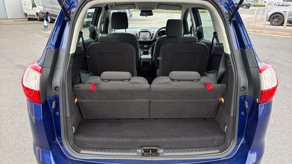 Ford Grand C-MAX 1.0 EcoBoost 125 Zetec 5dr Petrol Estate - Image 22