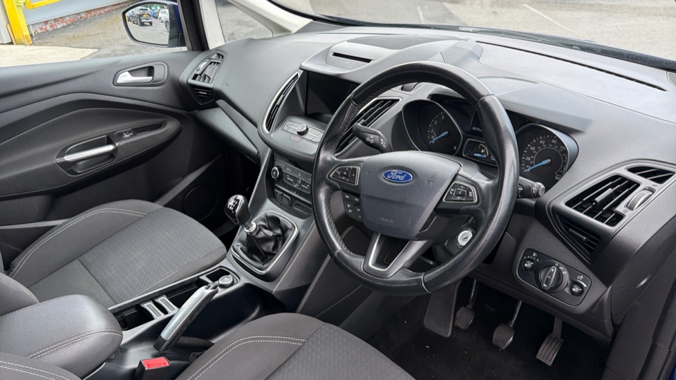 Ford Grand C-MAX 1.0 EcoBoost 125 Zetec 5dr Petrol Estate - Image 15