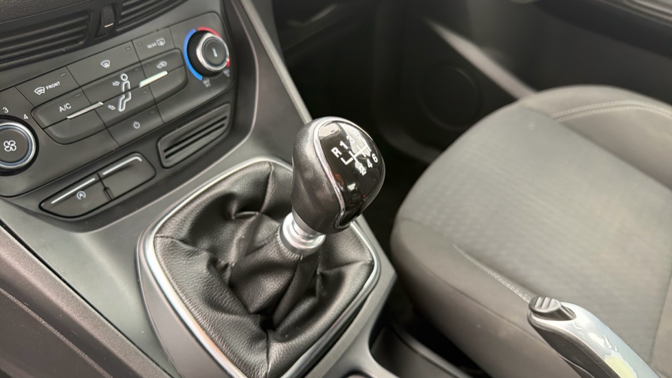 Ford Grand C-MAX 1.0 EcoBoost 125 Zetec 5dr Petrol Estate - Image 7