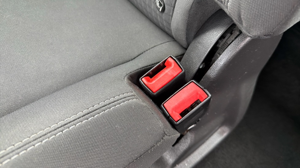 Ford Grand C-MAX 1.0 EcoBoost 125 Zetec 5dr Petrol Estate - Image 19