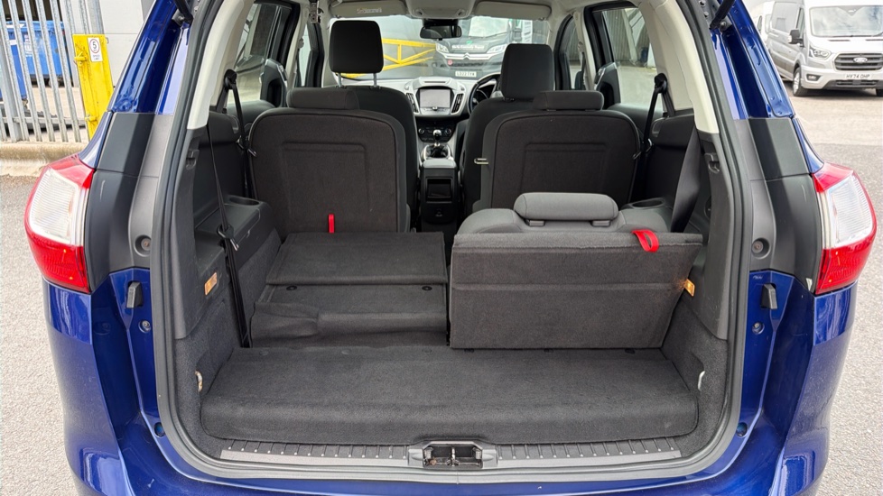 Ford Grand C-MAX 1.0 EcoBoost 125 Zetec 5dr Petrol Estate - Image 23