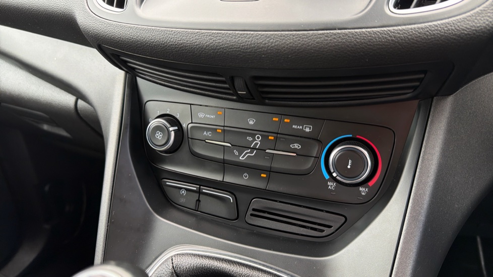 Ford Grand C-MAX 1.0 EcoBoost 125 Zetec 5dr Petrol Estate - Image 14
