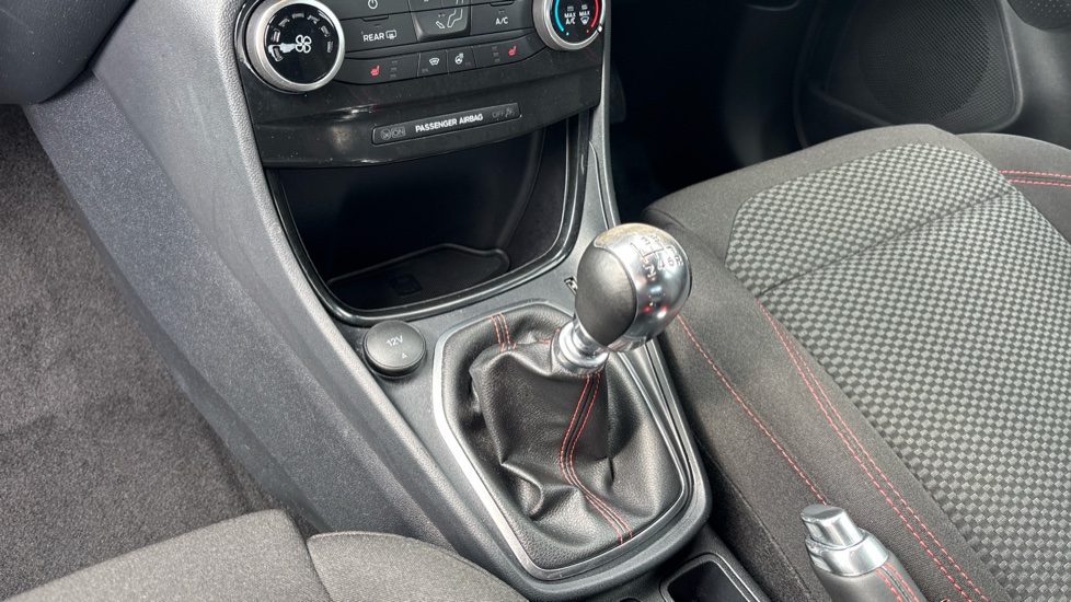Ford Puma 1.0 EcoBoost Hybrid mHEV ST-Line 5dr Petrol Hatchback - Image 9