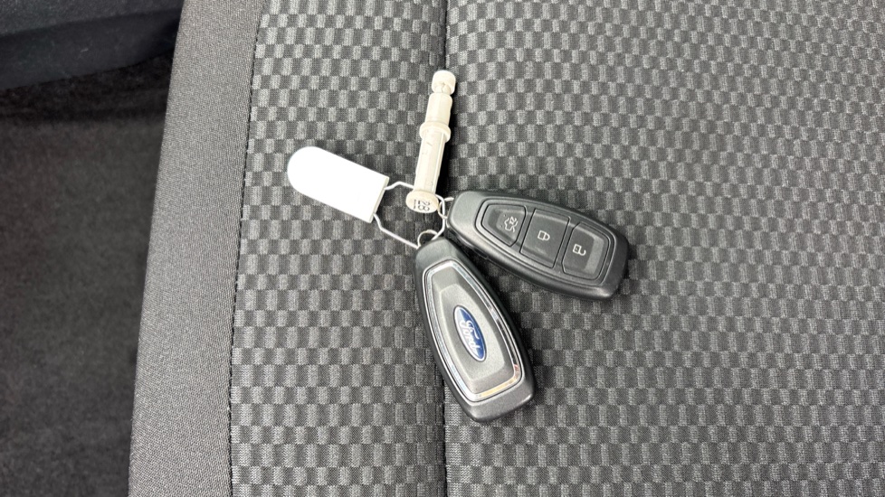 Ford Puma 1.0 EcoBoost Hybrid mHEV ST-Line 5dr Petrol Hatchback - Image 28