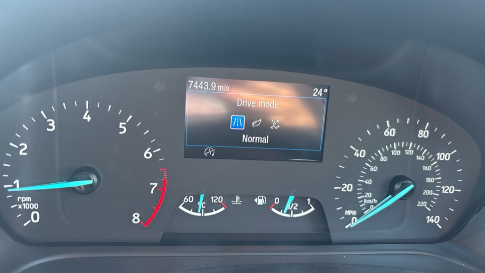 Ford Fiesta 1.0 EcoBoost Active X 5dr Petrol Hatchback - Image 17
