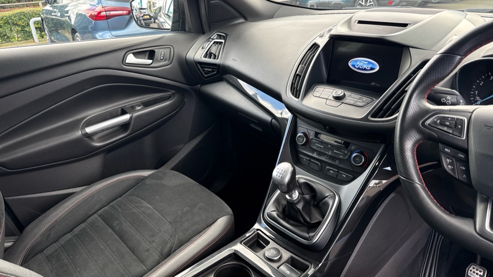 Ford Kuga 1.5 EcoBoost ST-Line 5dr 2WD Petrol Estate - Image 17