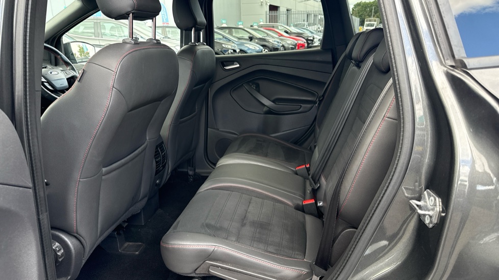 Ford Kuga 1.5 EcoBoost ST-Line 5dr 2WD Petrol Estate - Image 24