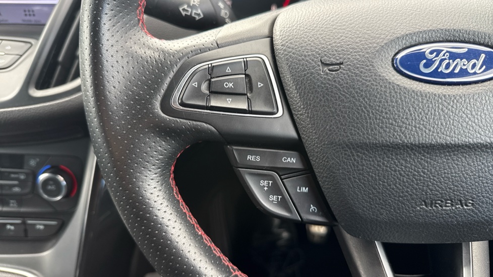 Ford Kuga 1.5 EcoBoost ST-Line 5dr 2WD Petrol Estate - Image 18