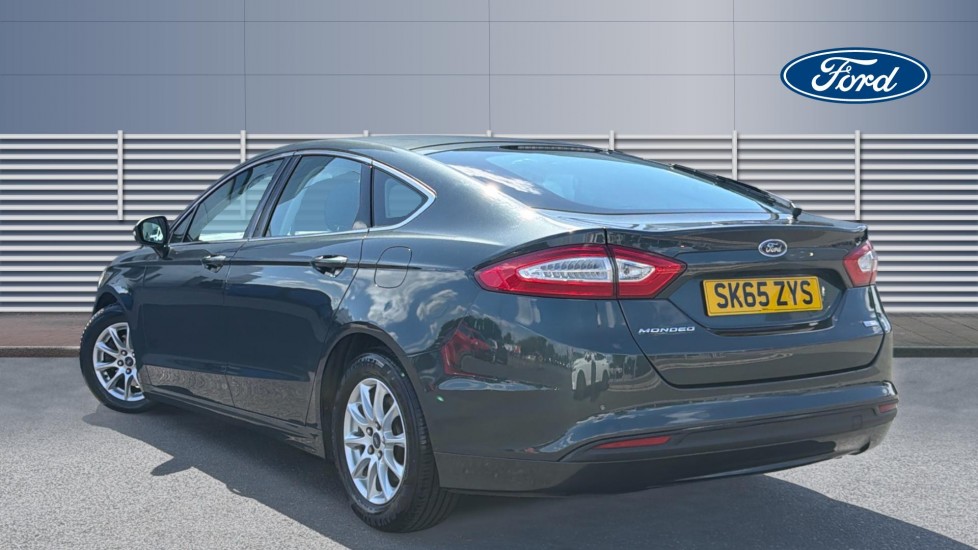 Ford Mondeo 1.5 TDCi ECOnetic Zetec 5dr Diesel Hatchback - Image 2
