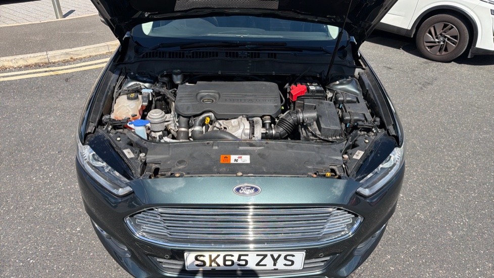 Ford Mondeo 1.5 TDCi ECOnetic Zetec 5dr Diesel Hatchback - Image 10
