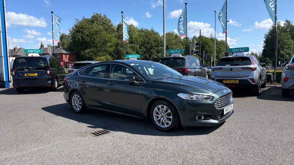 Ford Mondeo 1.5 TDCi ECOnetic Zetec 5dr Diesel Hatchback - Image 23