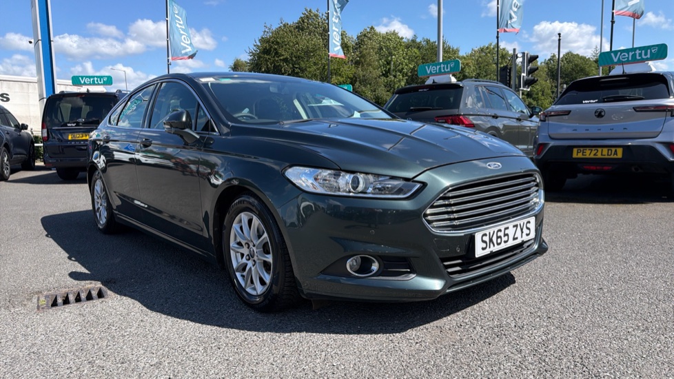 Ford Mondeo 1.5 TDCi ECOnetic Zetec 5dr Diesel Hatchback - Image 24