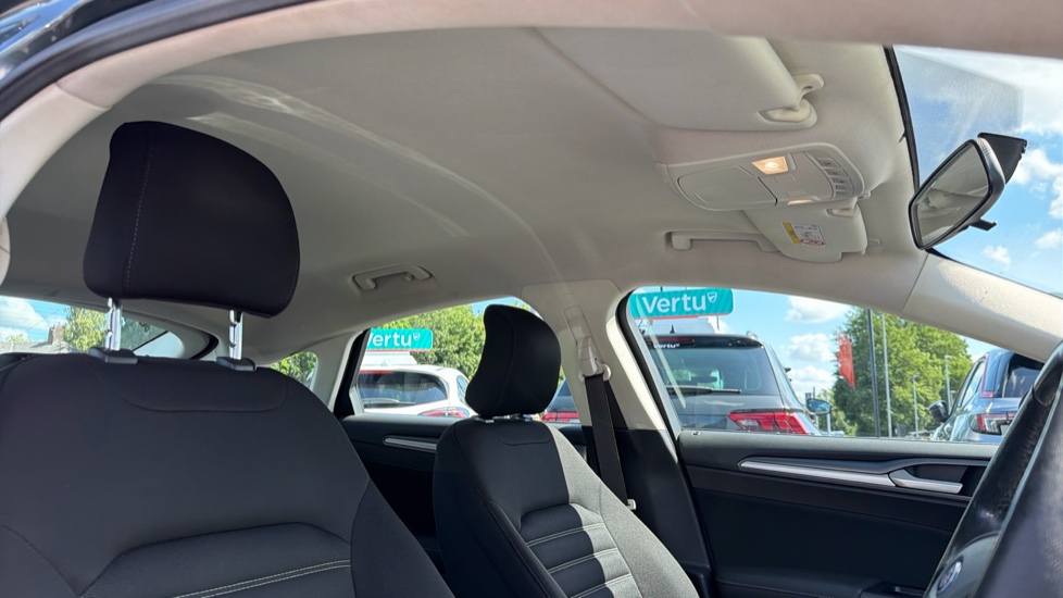 Ford Mondeo 1.5 TDCi ECOnetic Zetec 5dr Diesel Hatchback - Image 38