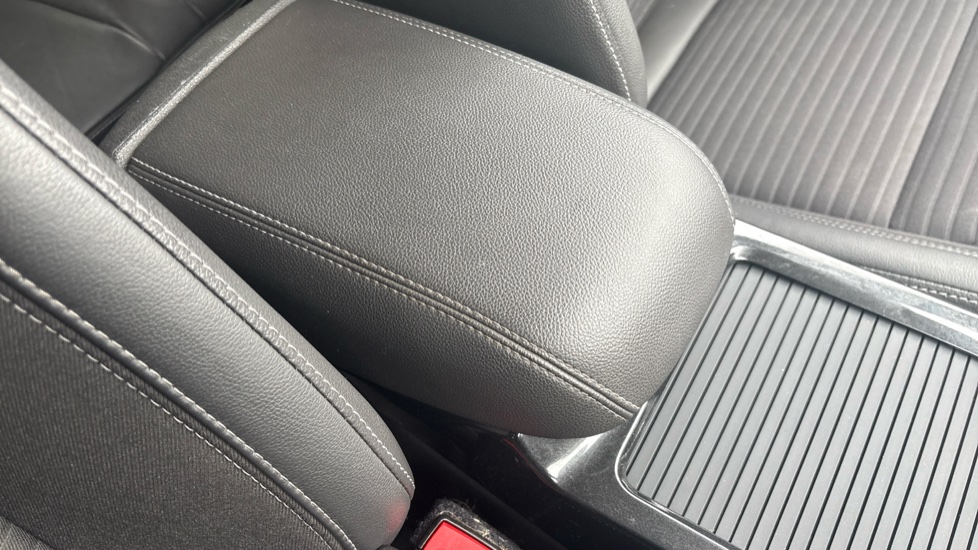 Ford Kuga 1.5 TDCi Titanium 5dr 2WD Diesel Estate - Image 45
