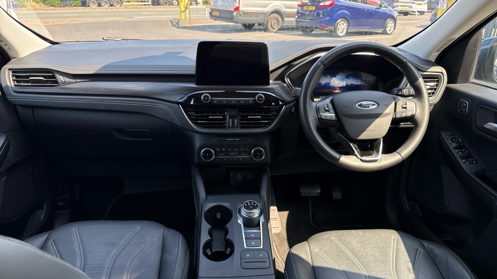 Ford Kuga 2.5 FHEV Vignale 5dr CVT Hybrid Estate - Image 11