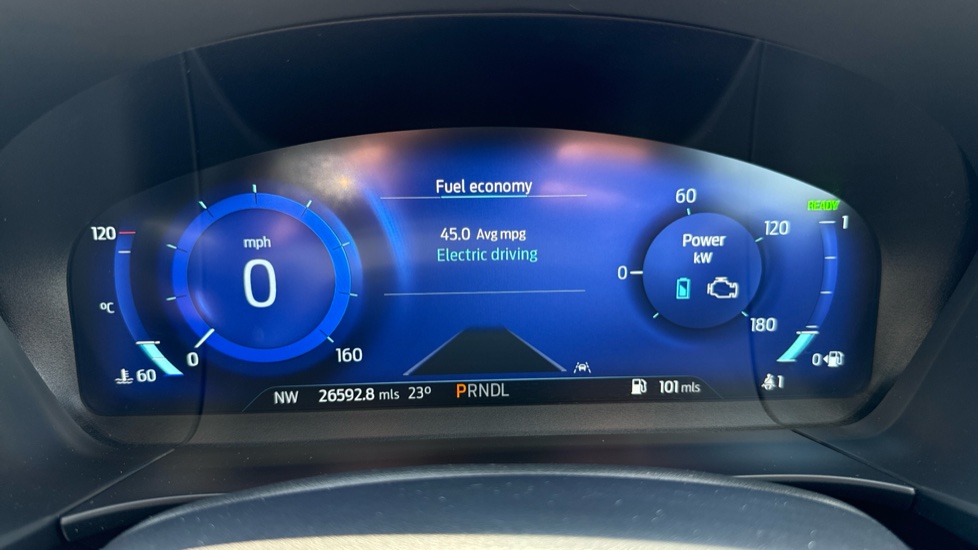 Ford Kuga 2.5 FHEV Vignale 5dr CVT Hybrid Estate - Image 18
