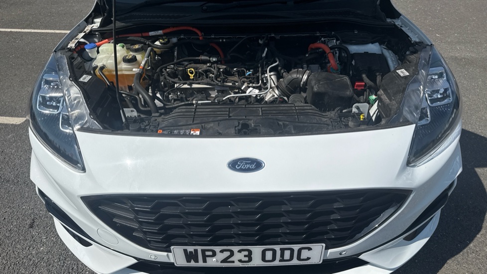 Ford Kuga 2.5 FHEV ST-Line X Edition 5dr CVT Hybrid Estate - Image 8