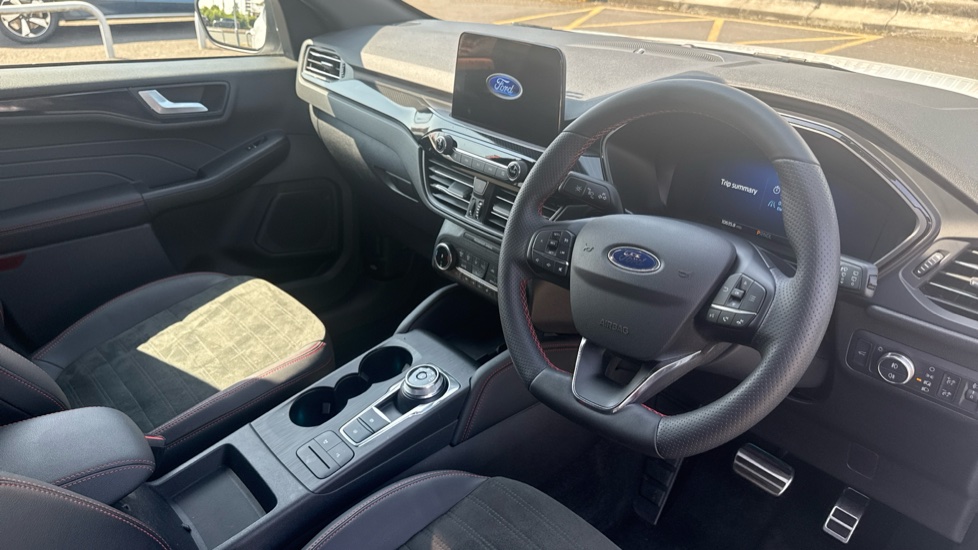 Ford Kuga 2.5 FHEV ST-Line X Edition 5dr CVT Hybrid Estate - Image 12