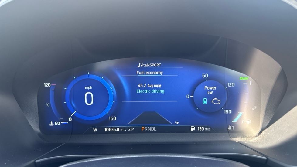 Ford Kuga 2.5 FHEV ST-Line X Edition 5dr CVT Hybrid Estate - Image 18