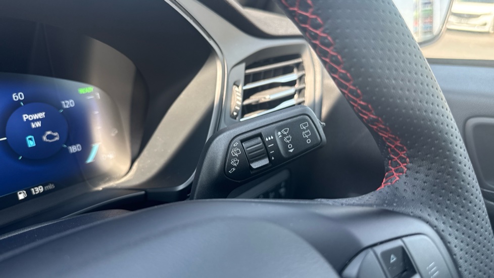 Ford Kuga 2.5 FHEV ST-Line X Edition 5dr CVT Hybrid Estate - Image 39