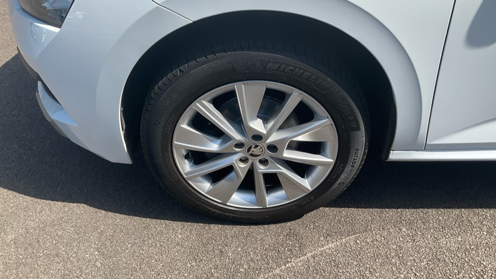 Skoda Kamiq 1.0 TSI 110 SE Drive 5dr Petrol Hatchback - Image 13
