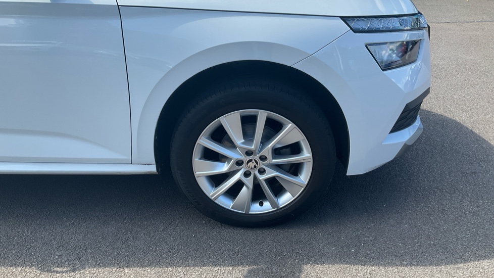 Skoda Kamiq 1.0 TSI 110 SE Drive 5dr Petrol Hatchback - Image 19