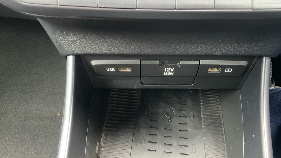 Hyundai BAYON 1.0 TGDi [120] 48V MHEV Premium 5dr DCT Petrol Hatchback - Image 27
