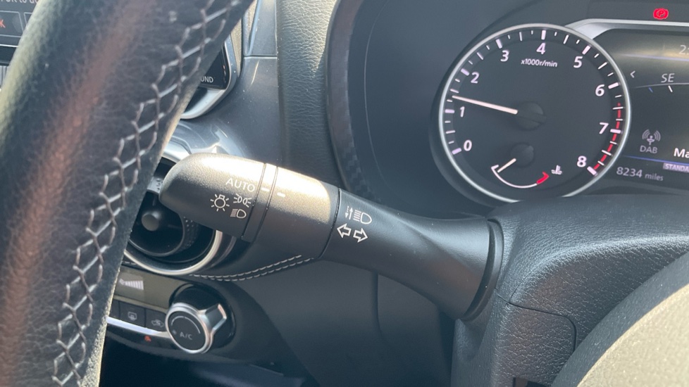 Nissan Juke 1.0 DiG-T 114 N-Connecta 5dr DCT Petrol Hatchback - Image 34