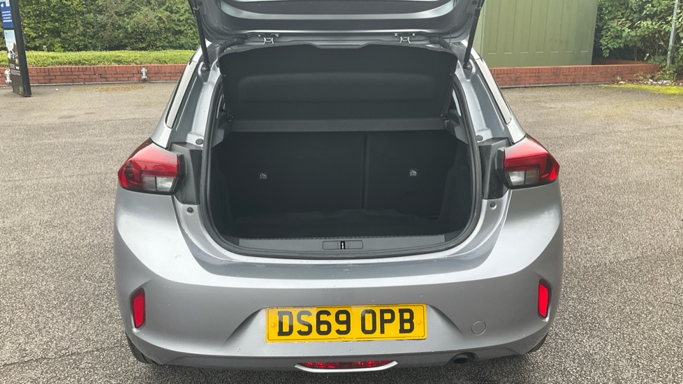 Vauxhall Corsa 1.2 SE Nav 5dr Petrol Hatchback - Image 4