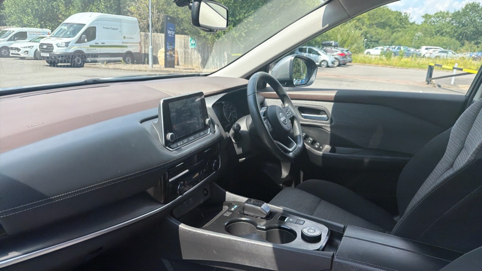 Nissan X-Trail 1.5 E-Power E-4orce 213 Acenta Prem 5dr 7 St Auto Hybrid Station Wagon - Image 9