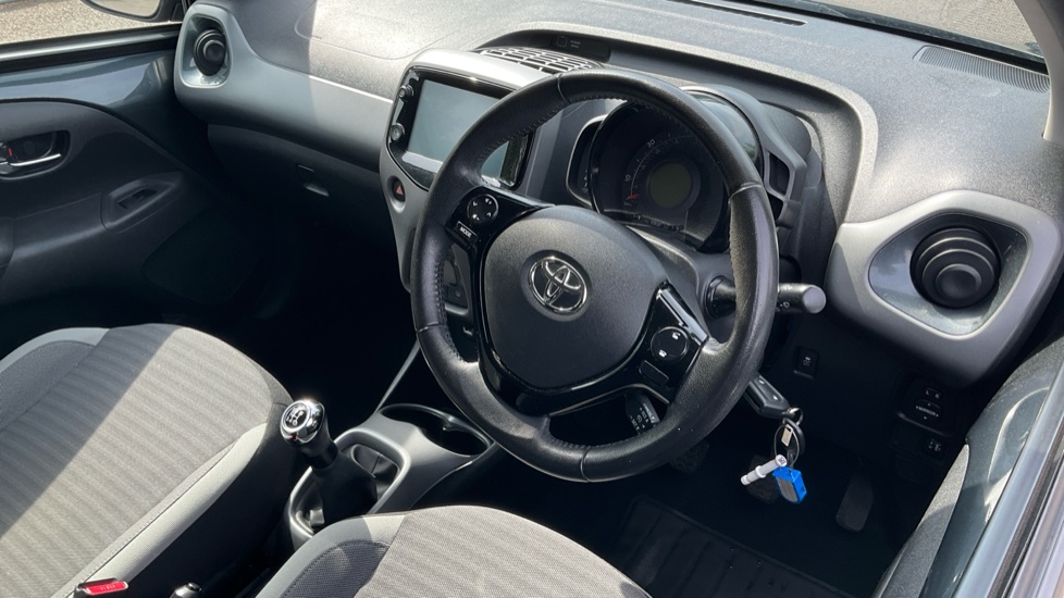 Toyota Aygo 1.0 VVT-i X-Trend 5dr Petrol Hatchback - Image 11