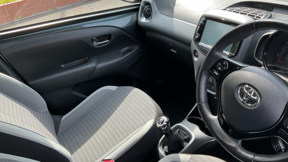 Toyota Aygo 1.0 VVT-i X-Trend 5dr Petrol Hatchback - Image 14