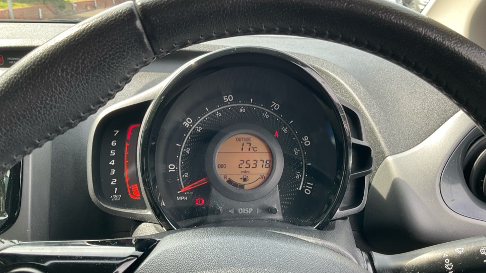 Toyota Aygo 1.0 VVT-i X-Trend 5dr Petrol Hatchback - Image 18