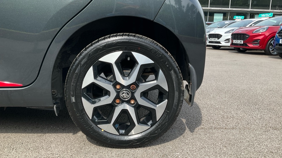 Toyota Aygo 1.0 VVT-i X-Trend 5dr Petrol Hatchback - Image 21