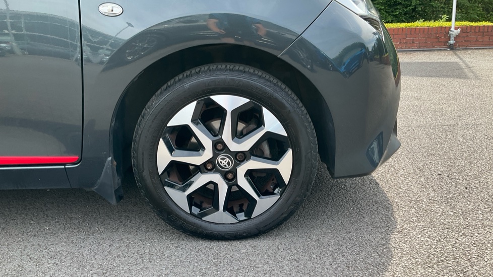 Toyota Aygo 1.0 VVT-i X-Trend 5dr Petrol Hatchback - Image 23