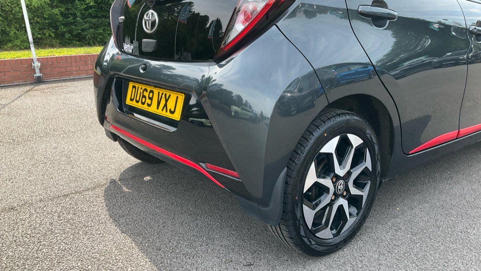Toyota Aygo 1.0 VVT-i X-Trend 5dr Petrol Hatchback - Image 25