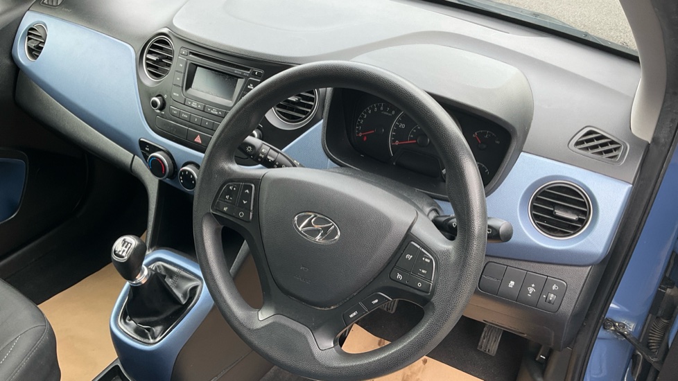 Hyundai i10 1.2 SE 5dr Petrol Hatchback - Image 11