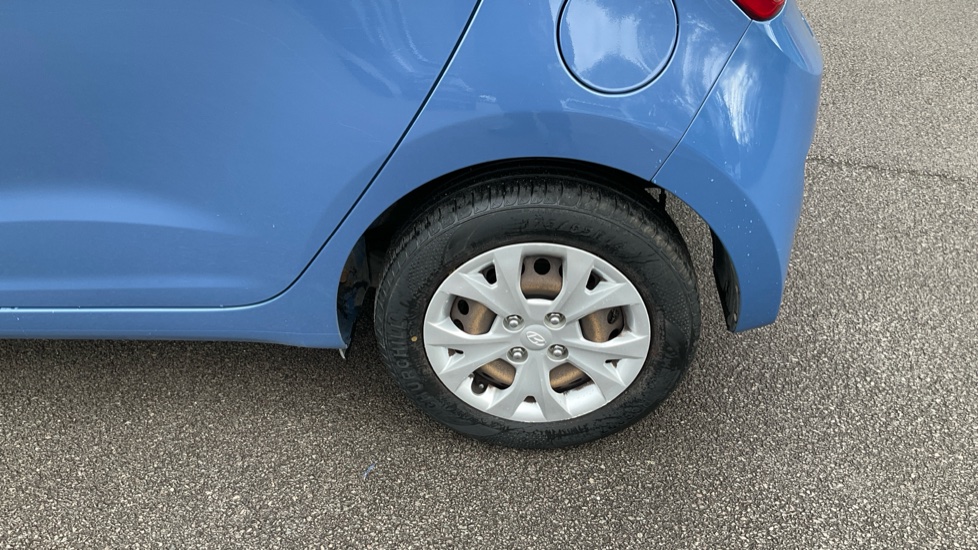 Hyundai i10 1.2 SE 5dr Petrol Hatchback - Image 14