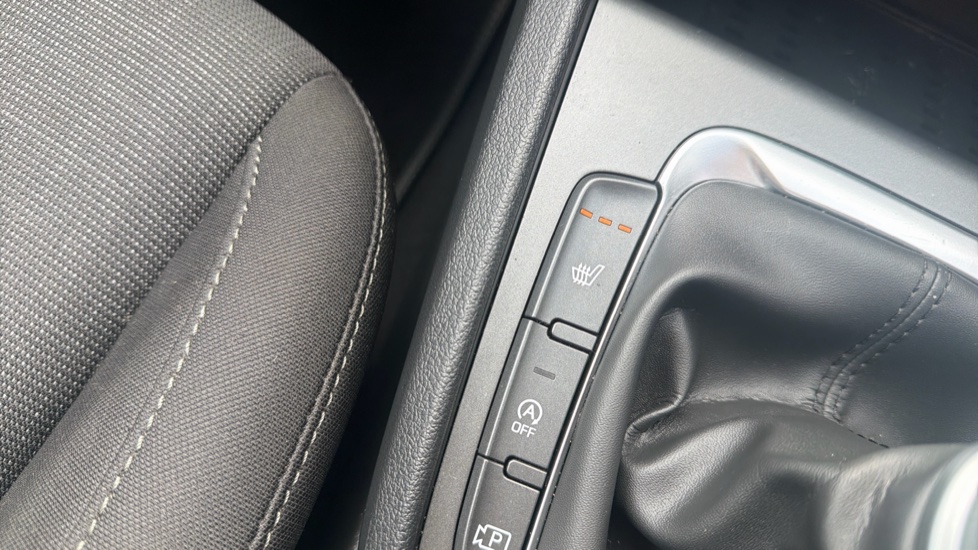 Hyundai KONA 1.0 TGDi 48V MHEV Premium 5dr Petrol Hatchback - Image 34