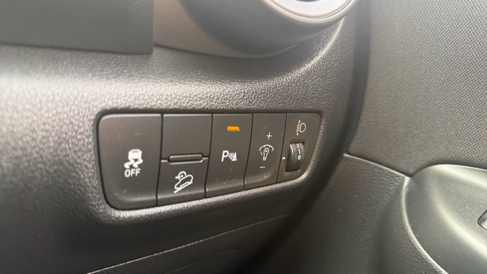 Hyundai KONA 1.0 TGDi 48V MHEV Premium 5dr Petrol Hatchback - Image 38